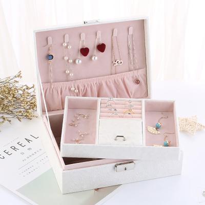 China Hot Sale Luxury Women Bracelet Box Organizer For Jewelry Travel Jewelry Box for sale