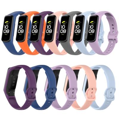 China Soft Silicone Sport Band Strap For Samsung Galaxy Fit 2 SM-R220 Correa Watch Strap Replacement Watch Band For Samsung Galaxy Fit2 for sale