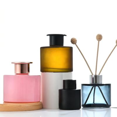 China Round 100ml 200ml Empty Personal Care Home Aroma Luxury Perfume Diffuser Glass Bottle For Diffuser Wholesale for sale