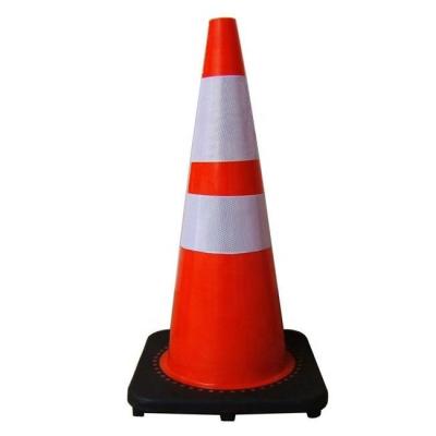 China Alto nivel de visibilidad Cone de tráfico vial de PVC de color naranja Para las precauciones de seguridad vial en venta