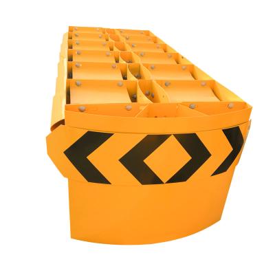 China Roadway Safety Q235 Q345 Traffic Safety Road Block Crash Cushion for Highways for sale