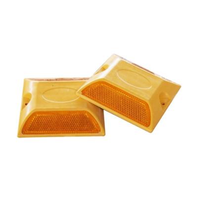 China Plastic Led Solar Flashing Square Reflector Road Stud High Visible for Roadway Safety for sale