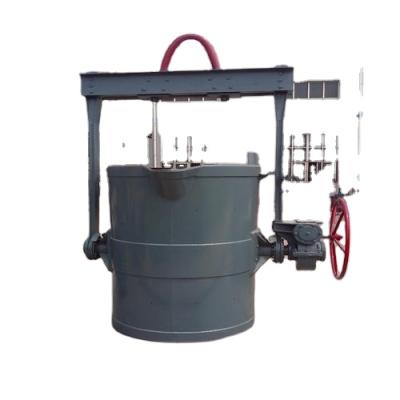 China Self-locking worm performance is good. Ductile Iron Ladle Spheroidizing Pouring Ladle With Insulation Cover For Foundry for sale