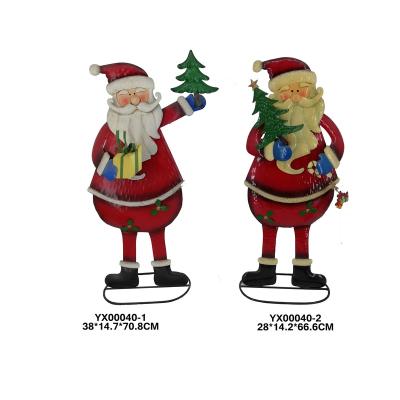 China Custom Europe Outdoor Indoor Large Lighted Statue Animated Christmas Sculpture Decorations for sale