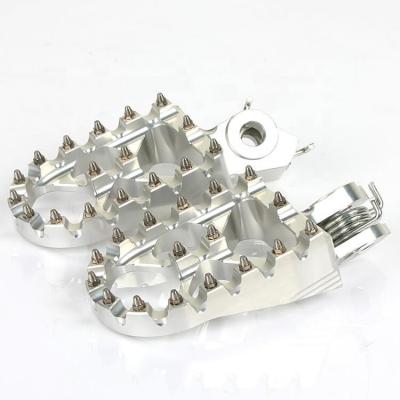 China Flat/Sharp Nails Motorcycle Foot Pegs Footrest For KTM 690 Enduro/R/790/950/990/1090/1190/1290 ADV 2005-2022 for sale