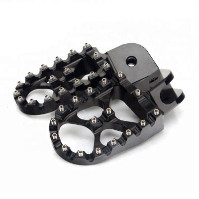 China Aluminum Suzuki Motocross CNC Titanium Foot Pegs Footrest Foot Peg For RMZ250 RMZ450 2014 for sale