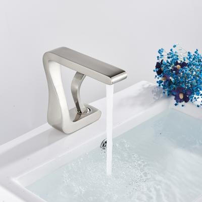 China Hot Single Lever Faucet Brushed Nickel Bathroom Basin Faucet Cold Water Deck Mounted Bathroom Brass Mixers Single Hole Faucet for sale