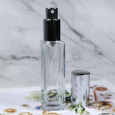 Chine Cosmetic Luxury Glass Perfume Bottle 50ml 15ml Perfume Bottle Small Perfume Travel Bottle à vendre