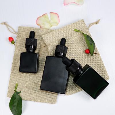 Chine Rectangle Dropper Bottle Essential Oil Bottle 10ml Rectangle Cosmetic Glass Bottle à vendre