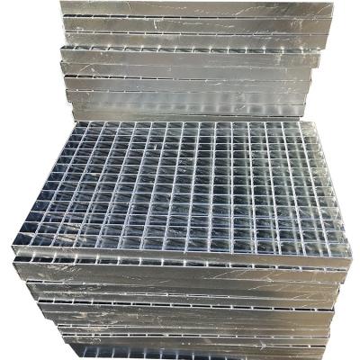 China Industrial Hot Dip Galvanized Grating Flange / Grating Flange for sale