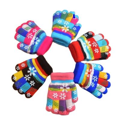 China Jacquard Children's Five-finger Snowflake Children's Double-Layer Thickening Winter Autumn Winter Keep Warm Color Knitted Gloves for sale