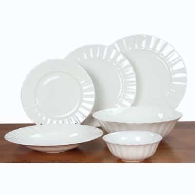 China Restaurant Viable Ceramic Tableware Elegant New Embossed Bone China Dinner Set Tableware for sale