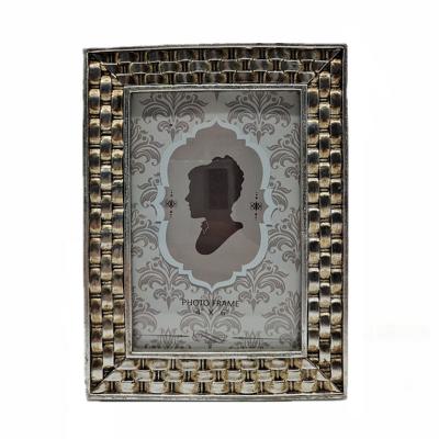 China Custom Brief Display Frames Souvenir Silver Photo Frames Picture Frame Ornament for sale