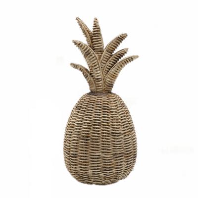 China Europe Nordic Style Interior Luxury Home Decor Resin Crafts Home Decor Pineapple Wood Color Pineapple Decoration for sale