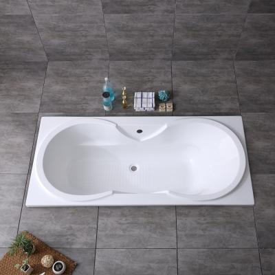 China Baño de acrílico oval con agujero de desechos en el centro en diferentes colores en venta