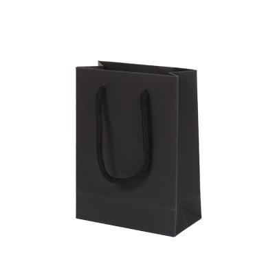 China Recyclable Customization Wholesale Customization Paper Bags Shopping Bag High Quality Black Paper Shopping Bag Black for sale