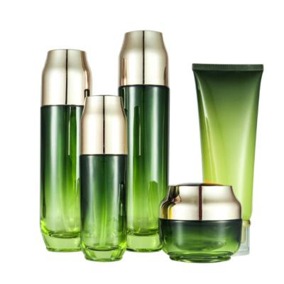 China Factory Direct High Quality Perfume Spray Bottle Atomizer Personal Care 40ml 100ml 120ml Clear Glass Cosmetics Sets for sale