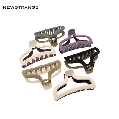 China New Decor Fashion Women's Hair Claw Matte Plastic Geometric Shark Hair Clip Large Claw Simple Double Color Fashion Shark Hair Clip For Girl for sale