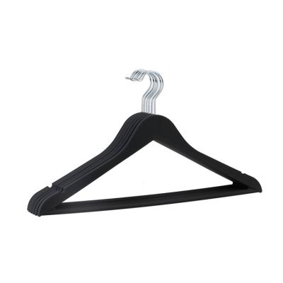 China Multifunctional BSCI Certificate Wholesale Black Color Heavy Rubberized Like Shape Wooden Hangers For Clothes for sale