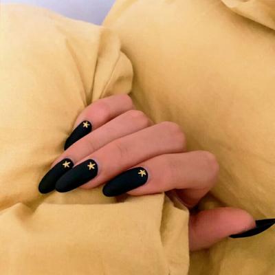 China Design Almond Long Matte Color Frosted Black Faux Nails Star Shaped Press On Nails Handmade Nail Art Design for sale