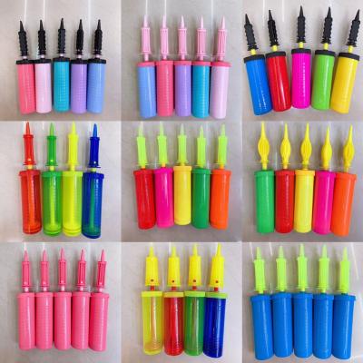 Cina 2021 party supply balloon hand pump factory price mini balloon air pump Hand Push Balloon Pump in vendita