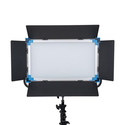 China Adjustable color tempurate 300W lighting equipment 2800-10000K RGB LED photographic studio light with APP control and carry bag for sale