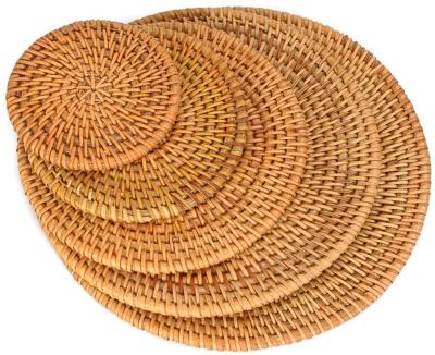 China Sustainable Mat Coffee Cup Coaster Teapot Mat Durable Hand Woven Insulation Bowl Mat Square Mat Rattan Coaster Kitchen Table Rattan Weave Cup for sale