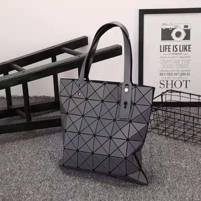 China 2019 New Variety Ployester Cotton Bag Female Rhombic Laser Bag Shoulder Bag Female Folding Geometry for sale