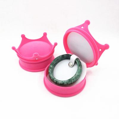 China New Trendy/Handmade Fashion Style Crown Shape Velvet Luxury Mini Jade Bracelet Jewelry Box for sale