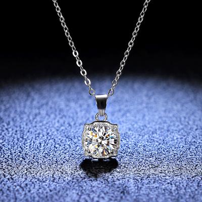 China CLASSIC Factory Design Classic Pendant 925 Sterling Silver Chain Melee Round Cut 1ct Engagement Moissanite Necklace for sale