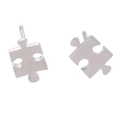 China High Quality New Arrival 925 Silver Jewelry Puzzle Shape Design Matte Earrings for sale