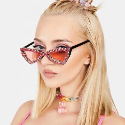 China Fashion Cat Eye Sunglasses Rhinestone Women's Summer Fashion Sun Glasses Shading Women's Small Glasses for sale