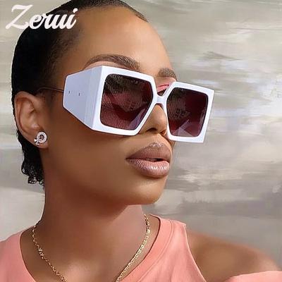 China Fashion Sunglasses Vintage Fashion Oversized Sunglasses Women Men Luxury Designer Flat Top Big Brand Frame Sun Glasses Travel Rivet Shades UV400 for sale