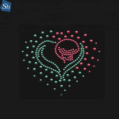 China Wholesale Flatback Hot Fix Rhinestone Gauge Heart Iron On Rhinestone Heat Transfer Printing For T Shirt for sale