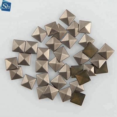 China Flatback Premium Hot Fix Copper Nailhead Iron On Flat Square Metal Studs Pyramid Dome Stud For Clothes T-shirt Jeans for sale