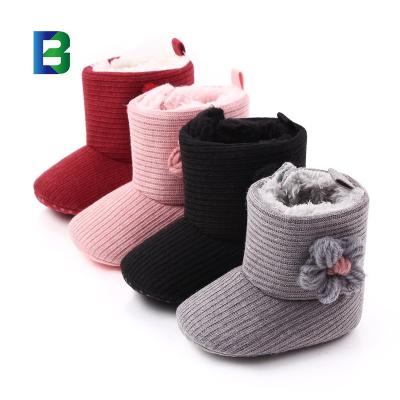 China Custom Logo Flat Custom Baby Booties Fashion Handmade Knitting Non-Slip Infant Knitted Woolen Boots for sale