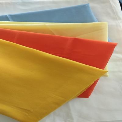 China Stain Resistant TC 90/10 45*45 110*76 Hot Selling Single Dyed Polyester Cotton Blend Uniform Fabric for sale