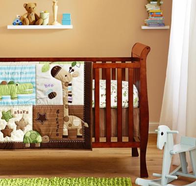 China The Latest American Style Design Cartoon Giraffe Patchwork 3pcs Baby Crib Bedding Set for sale