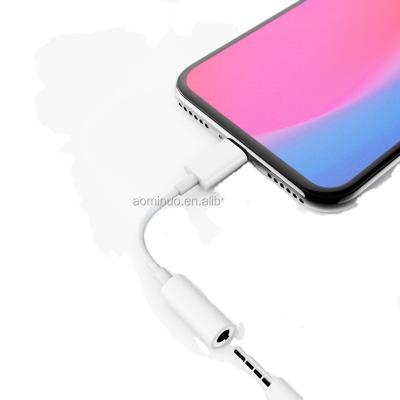 China For Headphones.mobile Phone New 2022 For Apple Earphone Adapter Lightning 3.5mm Jack Adapter For iPhone for sale