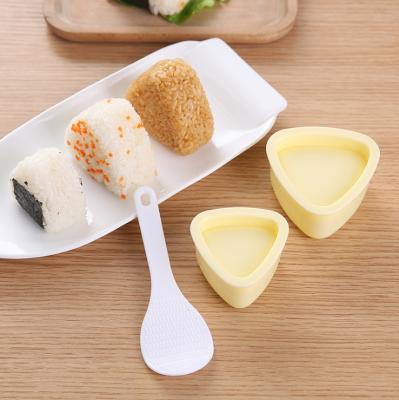 China Sustainable Hot Selling 3 Pcs Easy To Use Sushi Making Tool DIY Plastic Manual Sushi Rice Roll Mold With Rice Spoon for sale