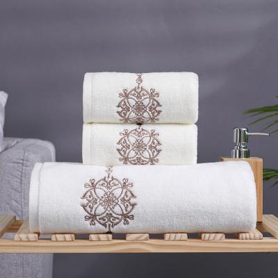 China Sustainable Hotel Bath Towel Set High End Customized LOGO Large Solid Color Printing Towels for sale