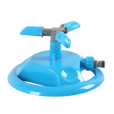 China Irrigation Lawn Plastic Three Watering Arm 360 Degree Rotating Garden Irrigation Water Sprinkler for sale