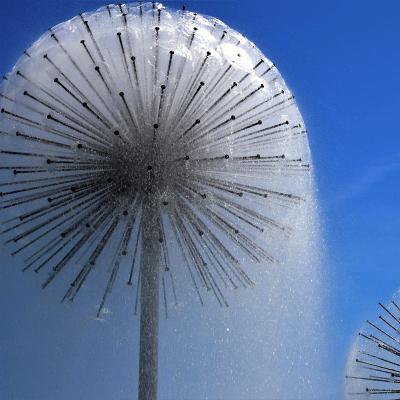 China Beautiful Fountain Stainless Steel Flower Modern Unique Shape Fountain Outdoor Pool Fountain Dandelion for sale