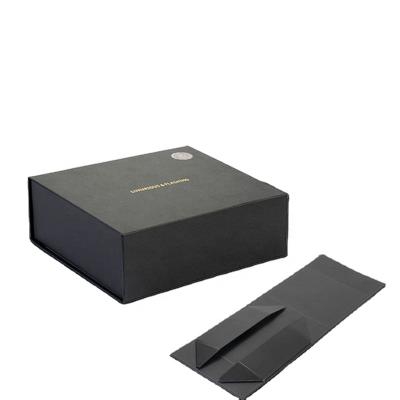 China Wholesale Custom Business Luxury Box Recyclable Suits Clothing Matt Magnetic Folding Paper Gift Box for sale