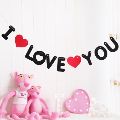 China Decoration Garland Photo Props Valentine Party Wedding Birthday Party Pendant Supplies Red Heart Letters I Love You Non-woven Banner for sale