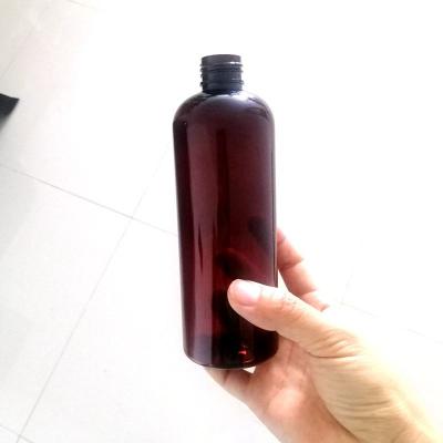 China Household Products Empty Amber 300ml Pet Shampoo Bottle With Press Spray Pump for sale