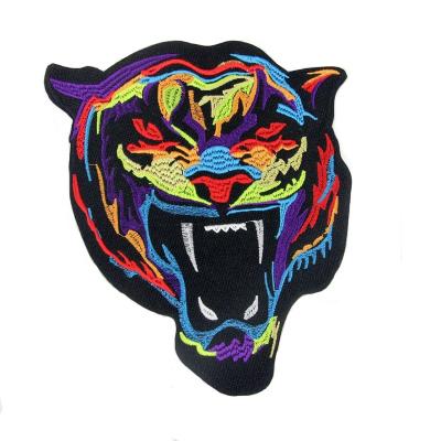 China cheap wholesale 3D fashion design iron on embroidery tiger patch for sale