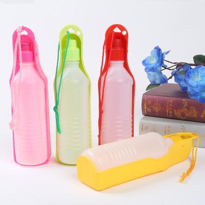 China Viable Manufacturers Wholesale One Handed Operation Pet Water Bottle Portable Dog Water Dispenser Bowl 500ml For Outdoor Dog Walking for sale