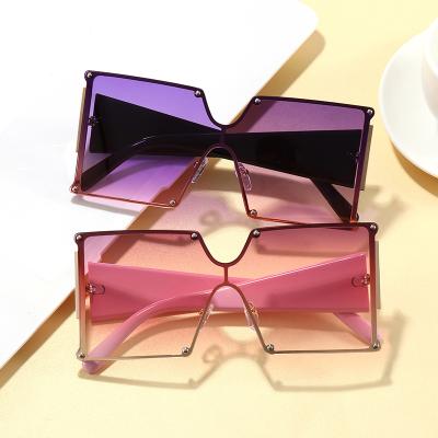 China Fashion Sunglasses Vintage Sun Glass Gradient Oversized Square Big Shading Sunglasses For Beach Wear for sale