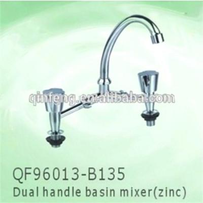 China Thermostatic Faucets Zinc 2 Hole Basin Mixer Taps for sale